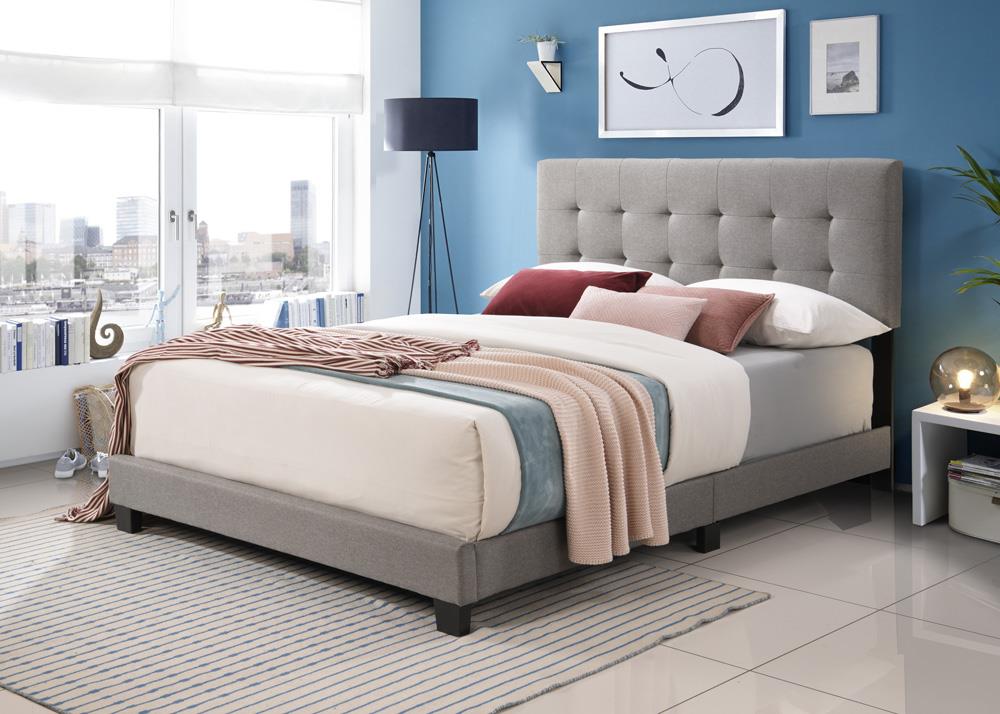 LIGHT GRAY QUEEN BED