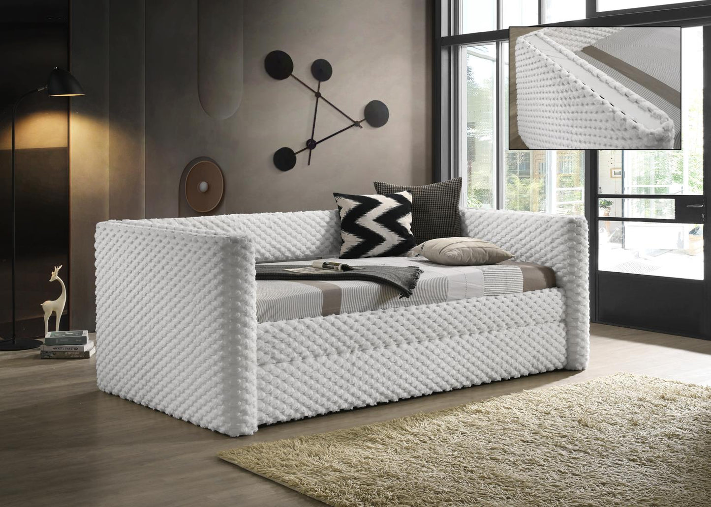 WHITE DAYBED