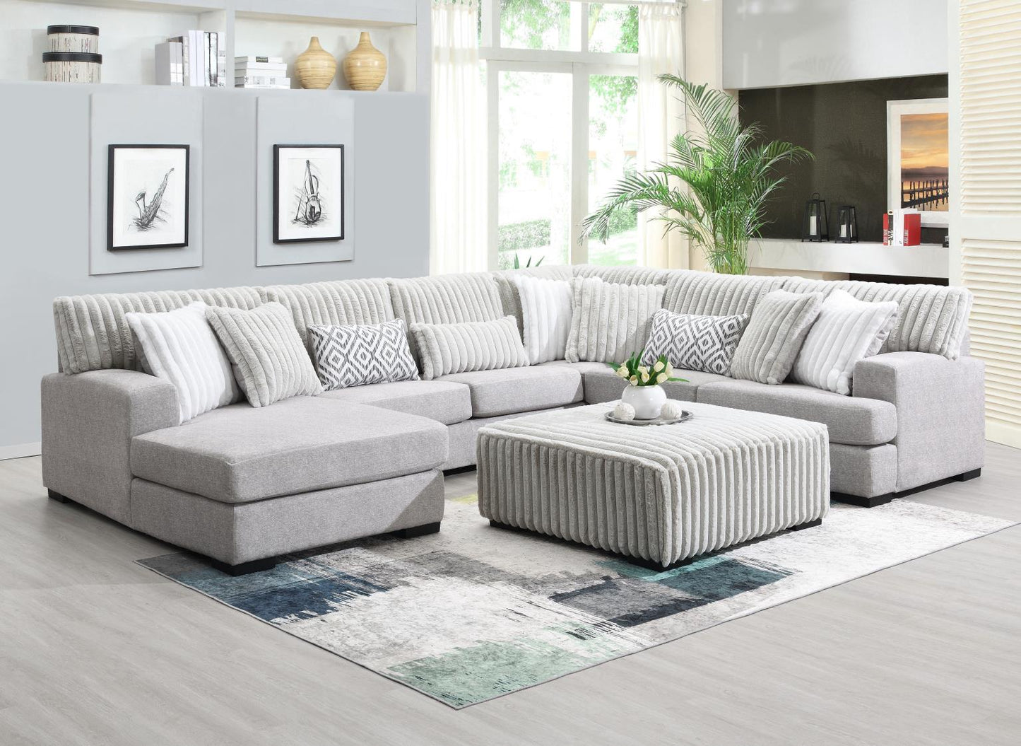 LIGHT GRAY 3 PC SECTIONAL